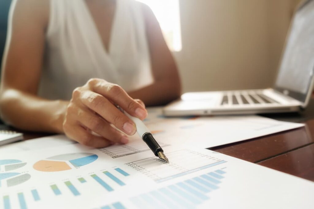Datos personales desactualizados en informes comerciales